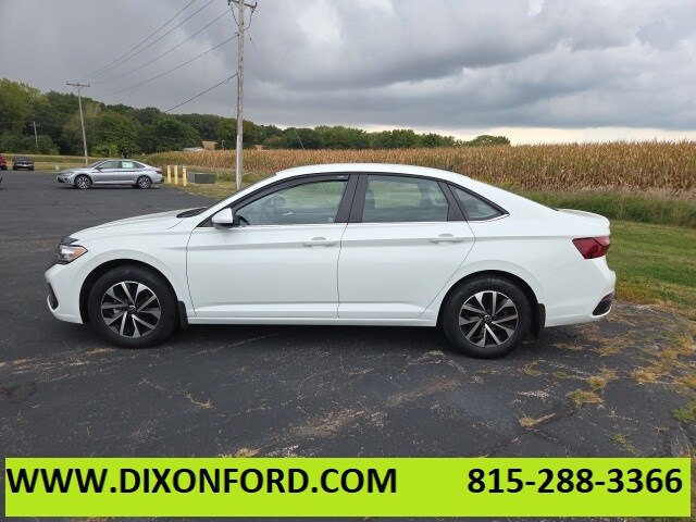 2023 Volkswagen Jetta 1.5T S photo 4