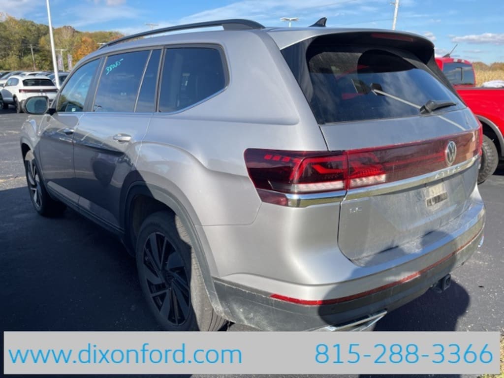 Used 2024 Volkswagen Atlas 2.0T SE w/Technology SUV