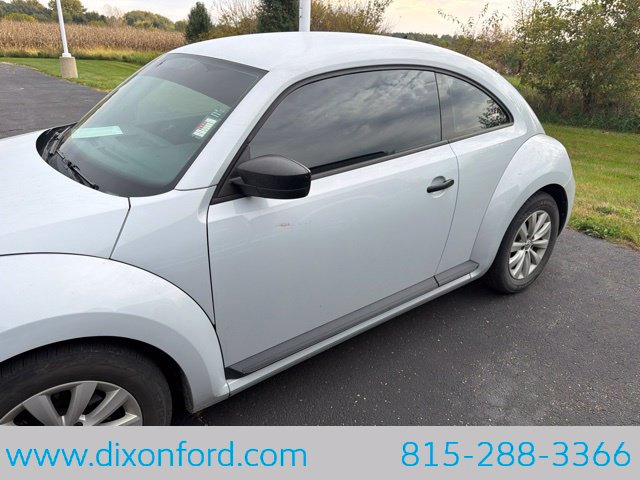 Used 2017 Volkswagen Beetle 1.8T S Hatchback