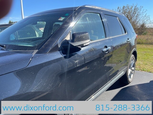 2017 Ford Explorer Limited photo 2