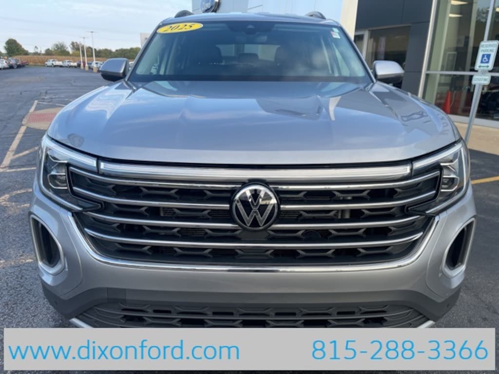 Used 2025 Volkswagen Atlas 2.0T SE w/Technology SUV