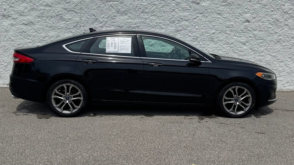 Used 2019 Ford Fusion SEL with VIN 3FA6P0CD1KR271047 for sale in O'Fallon, MO
