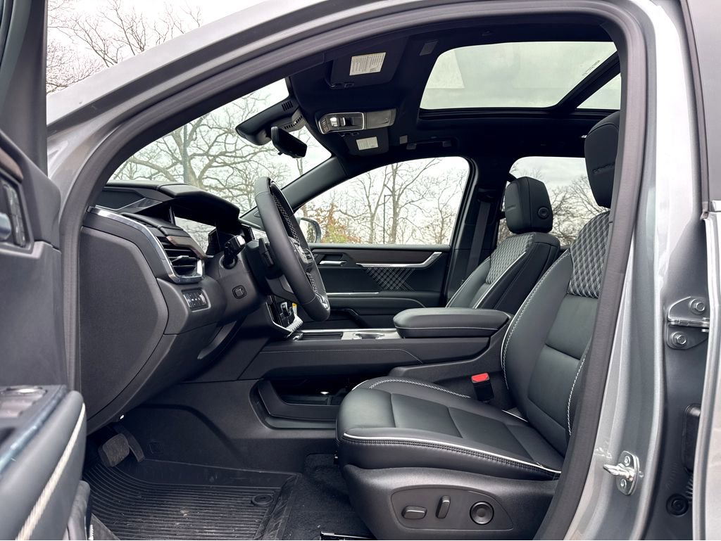 2026 GMC Acadia Denali - Photo 9