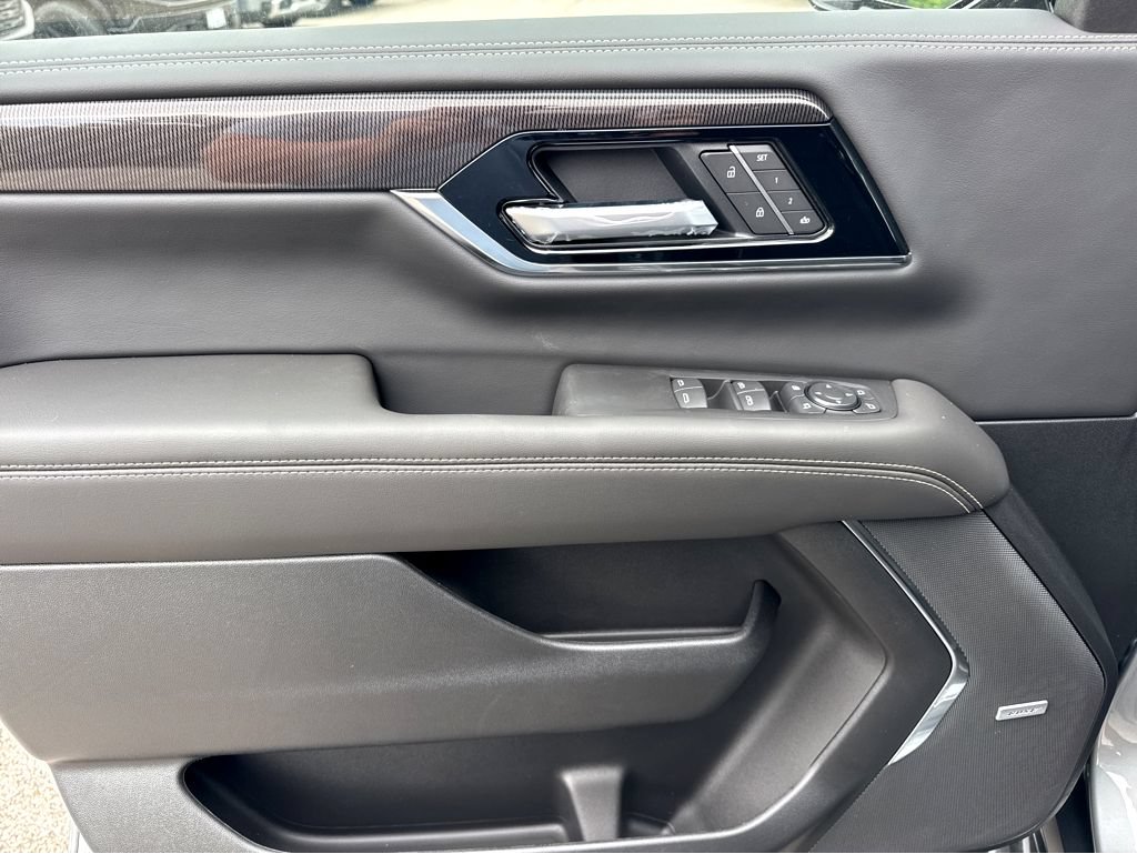 2026 GMC Yukon XL Elevation - Photo 10