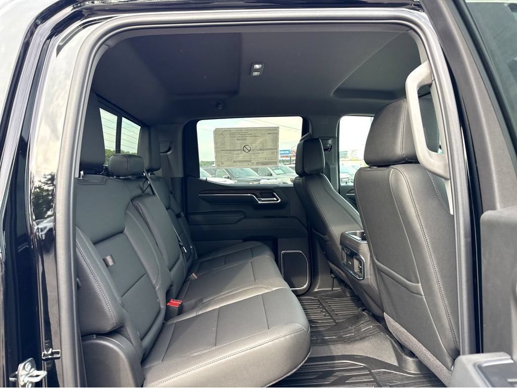 2026 GMC Sierra 1500 SLT - Photo 6