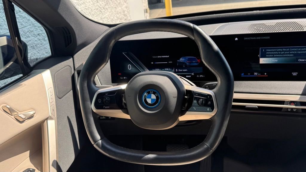 2023 BMW iX Base - Photo 17