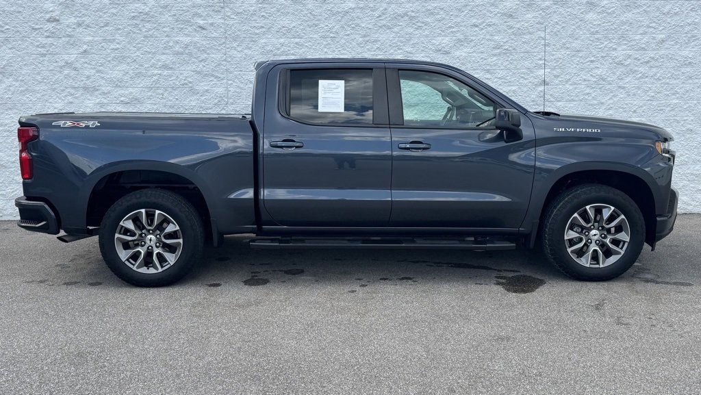 2022 Chevrolet Silverado 1500 RST photo 2