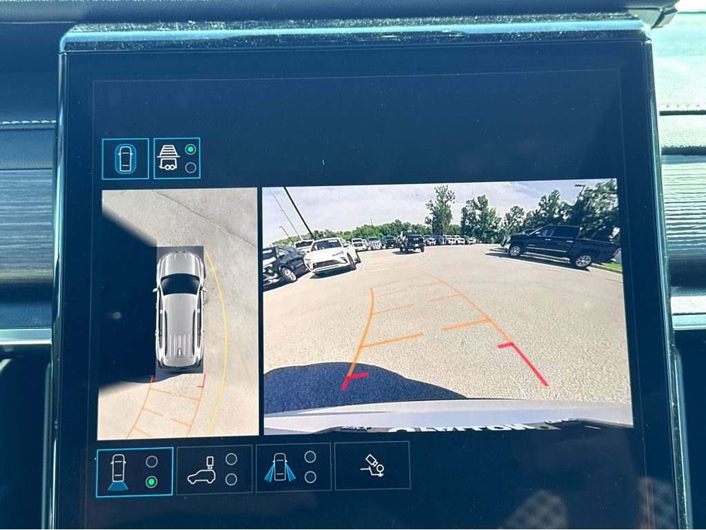 2026 GMC Acadia Denali - Photo 15