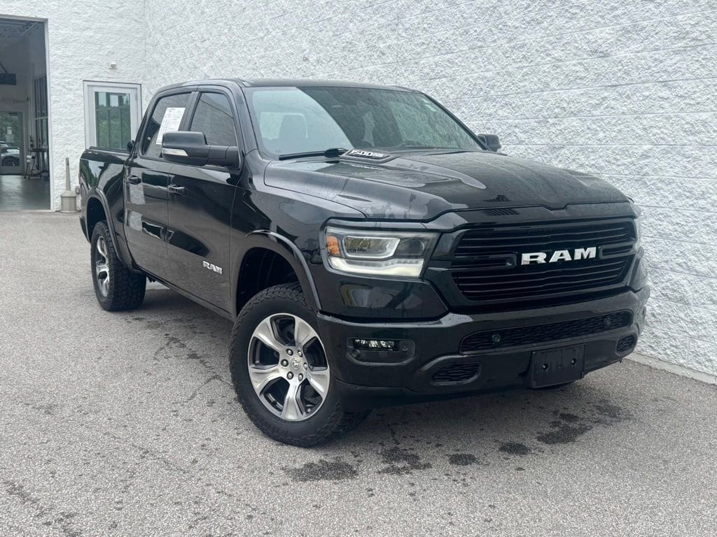 2022 RAM 1500 Laramie 4x4 Crew Cab 5'7's photo