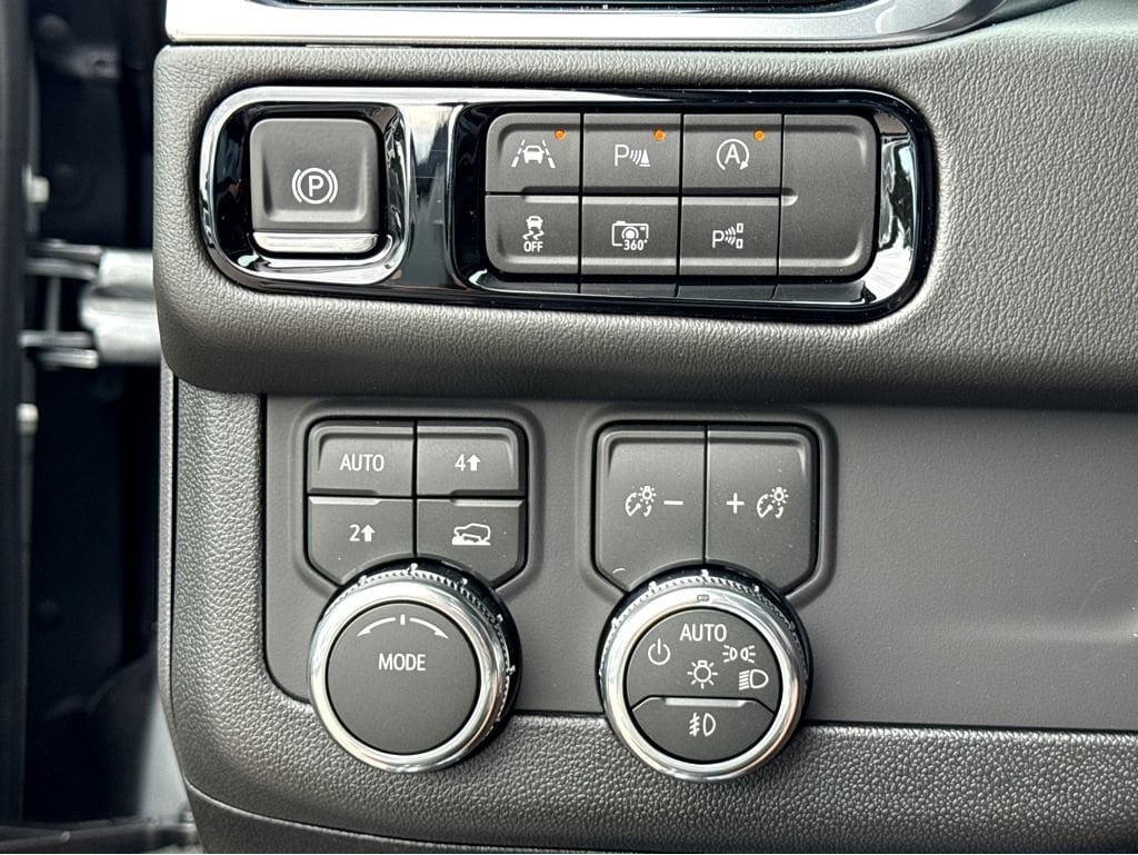 2026 GMC Yukon XL Elevation - Photo 11