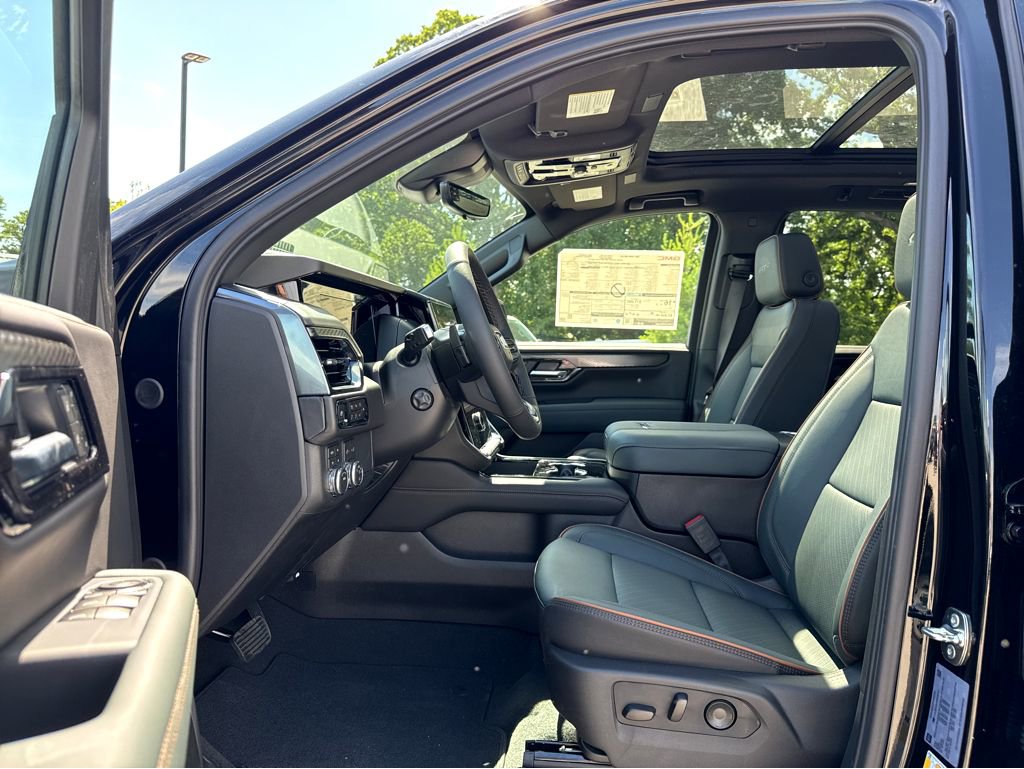 2026 GMC Yukon AT4 - Photo 9