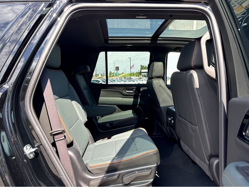 2026 GMC Yukon AT4 - Photo 6