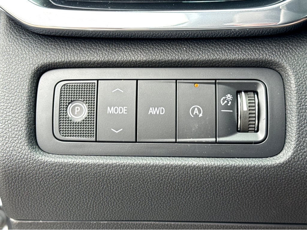 2027 GMC Acadia Denali Ultimate - Photo 11