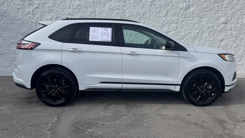 Used 2022 Ford Edge SE SUV