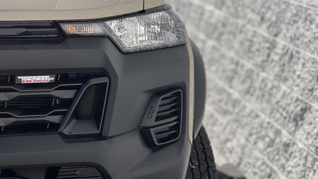 2024 Chevrolet Colorado Trail Boss photo 3