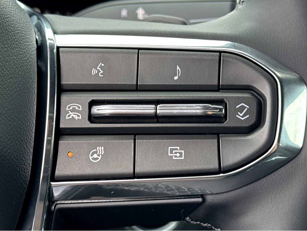 2026 GMC Acadia Elevation - Photo 18
