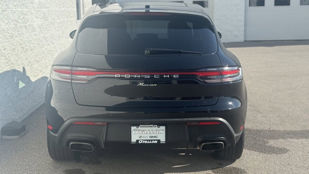 2024 Porsche Macan T photo 4