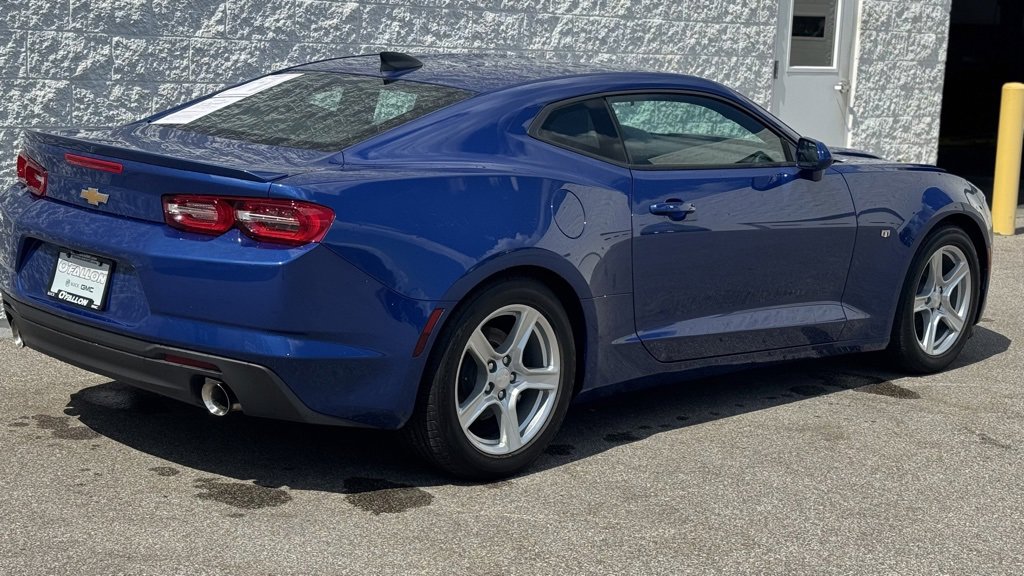 2024 Chevrolet Camaro 1LT photo 3