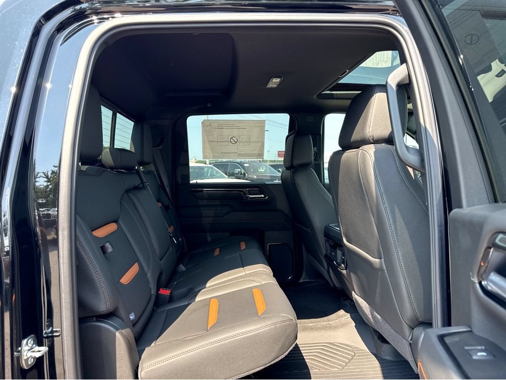 2026 GMC Sierra 2500HD AT4 - Photo 6