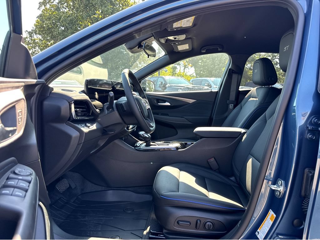 2026 Buick Envista Sport Touring - Photo 8