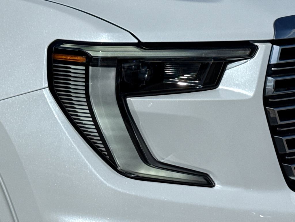 2026 GMC Acadia Denali - Photo 20