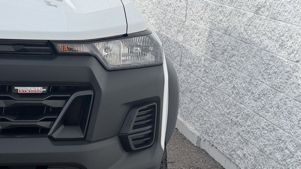 2024 Chevrolet Colorado Trail Boss photo 3