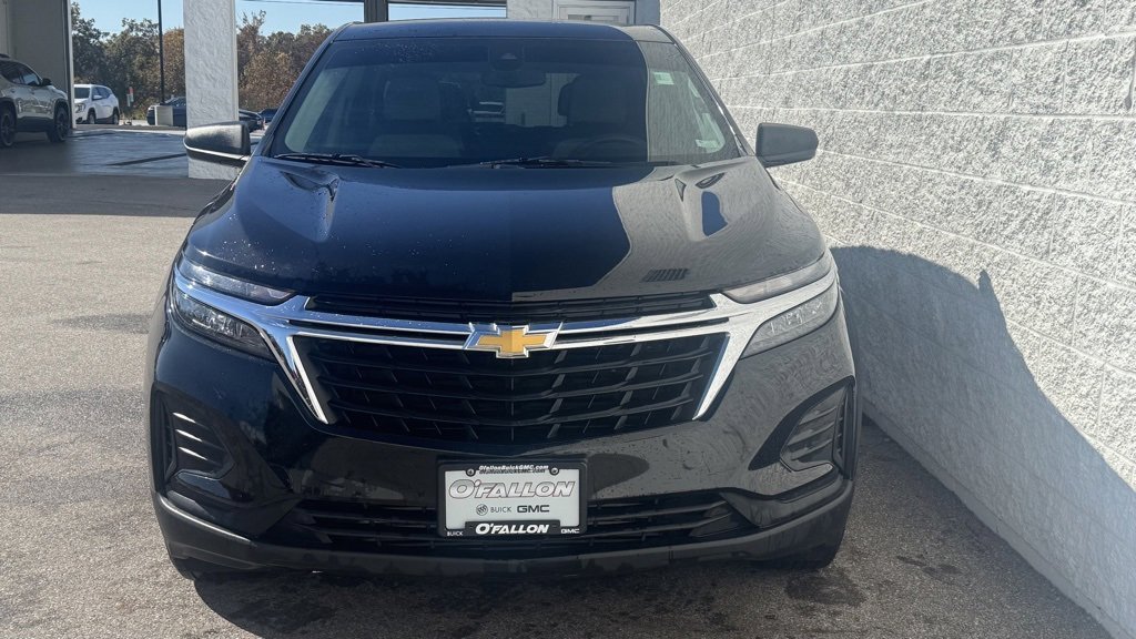 2022 Chevrolet Equinox LS photo 2