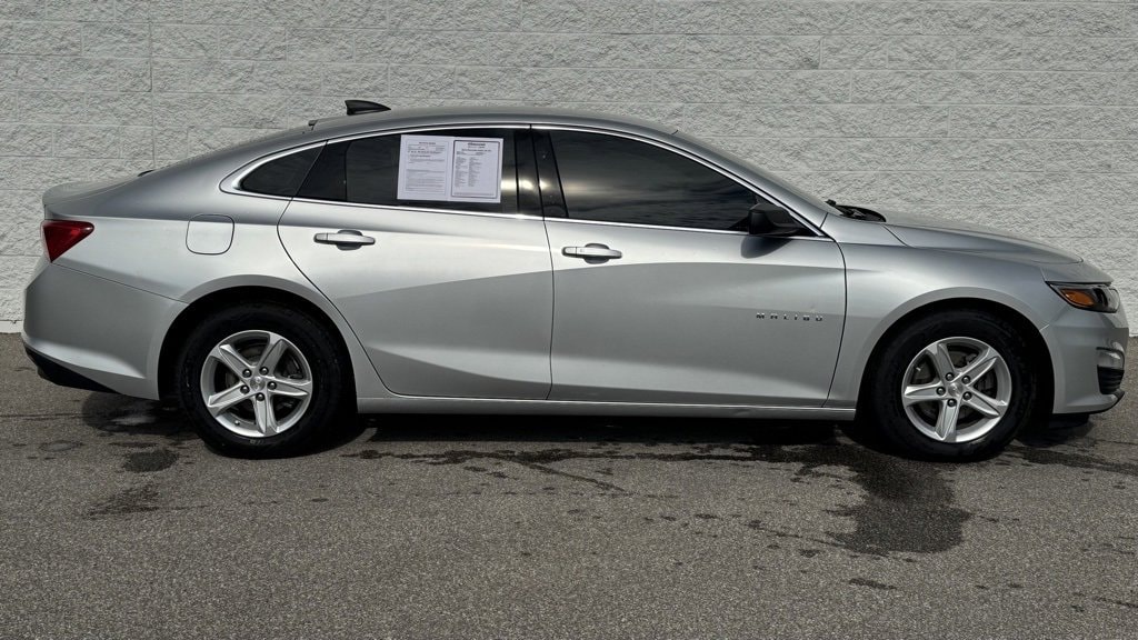 Used 2019 Chevrolet Malibu 1FL with VIN 1G1ZC5ST4KF216252 for sale in O'Fallon, MO