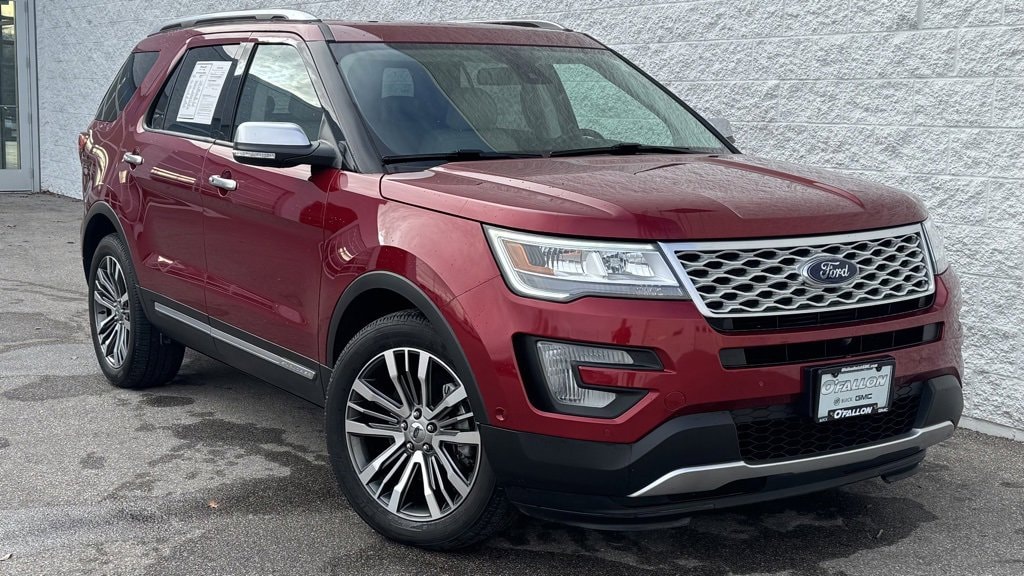 2017 Ford Explorer Platinum's photo