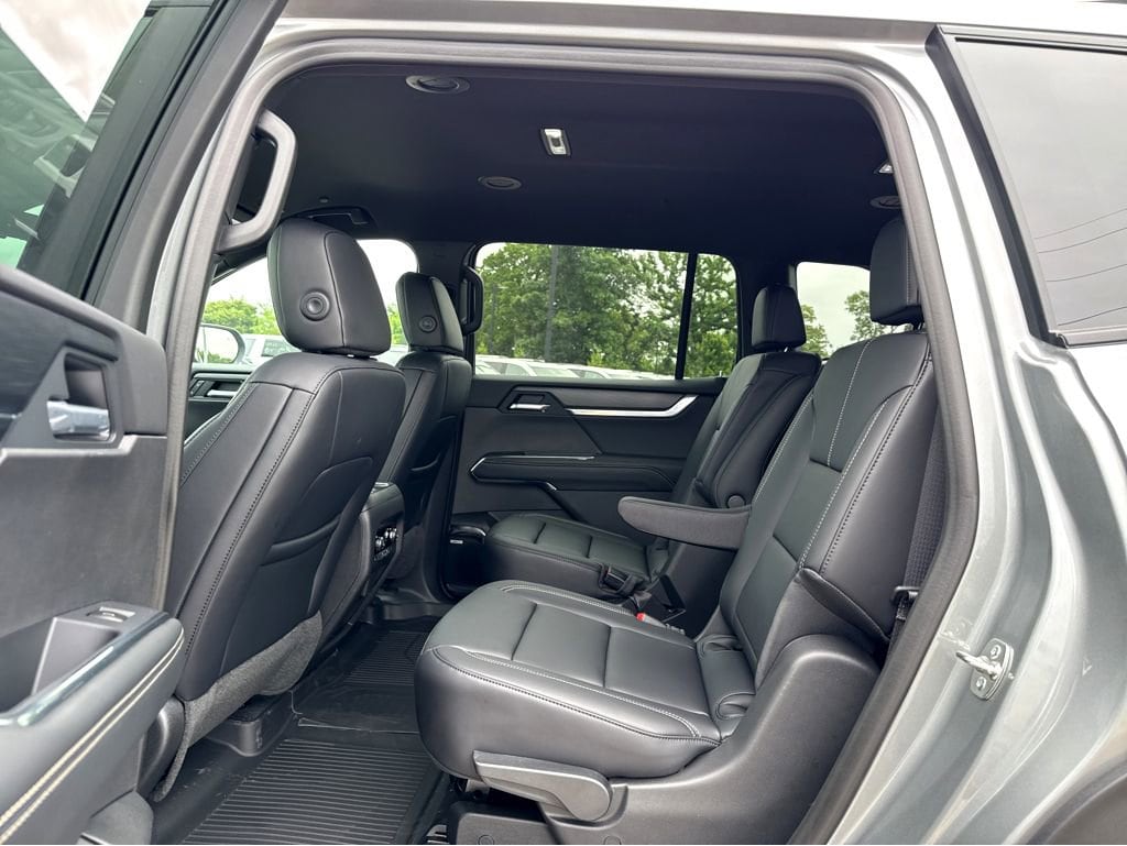 2026 GMC Acadia Elevation - Photo 8