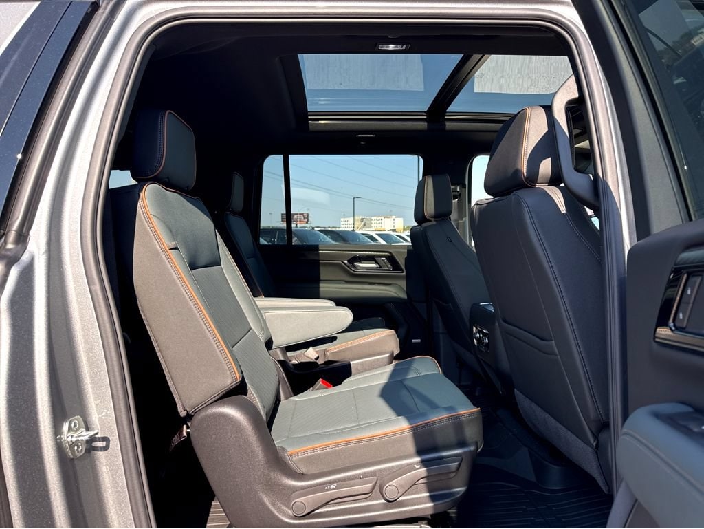 2026 GMC Yukon XL AT4 - Photo 6