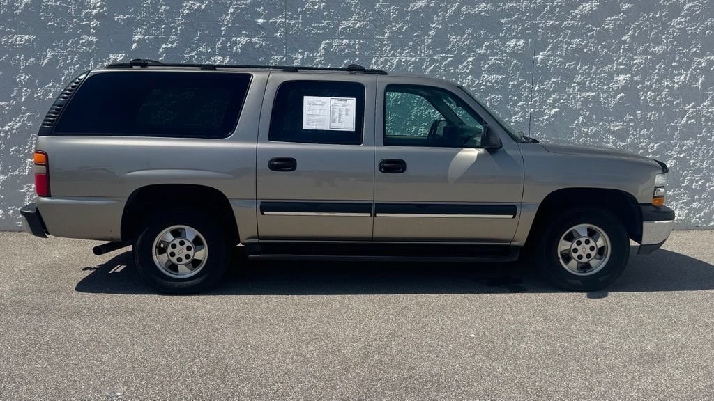Used 2003 Chevrolet Suburban LS with VIN 3GNFK16Z23G197938 for sale in O'Fallon, MO