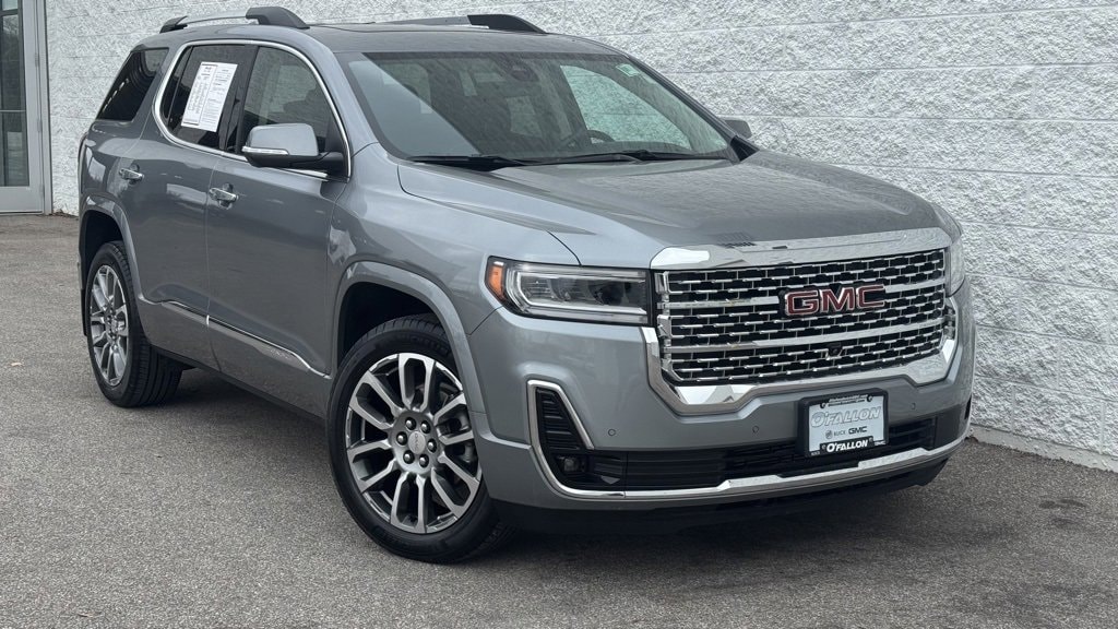 2023 GMC Acadia Denali's photo