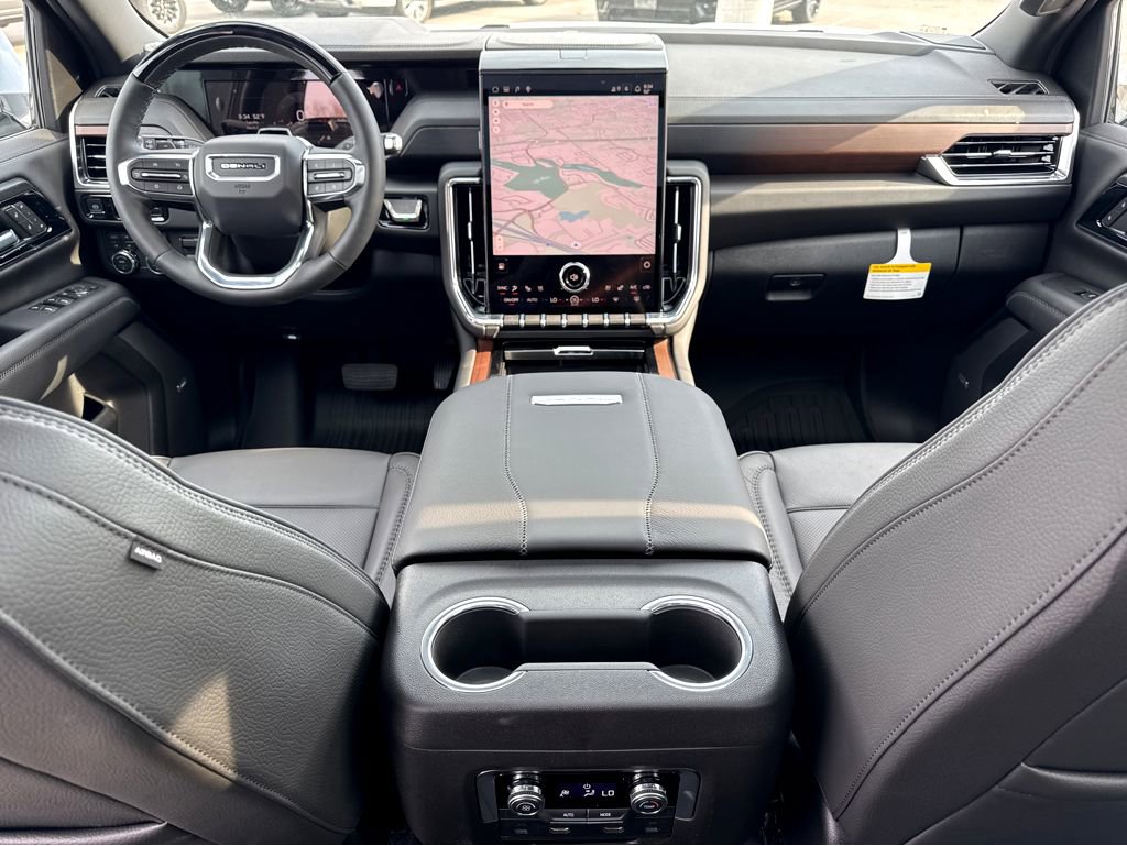 2026 GMC Yukon Denali - Photo 13