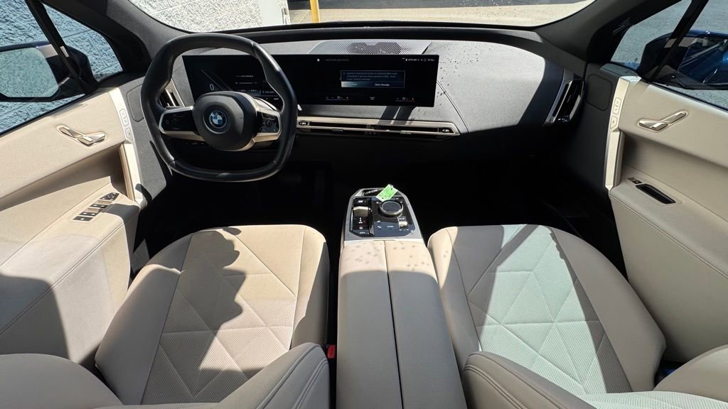 2023 BMW iX Base - Photo 16