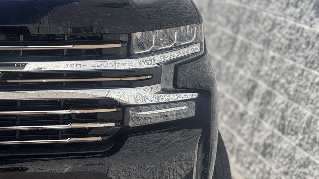 2019 Chevrolet Silverado 1500 High Country photo 3