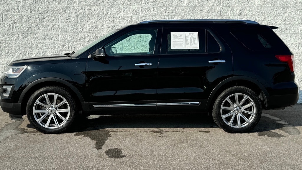 Used 2017 Ford Explorer Limited with VIN 1FM5K8F89HGC92161 for sale in O'fallon, MO