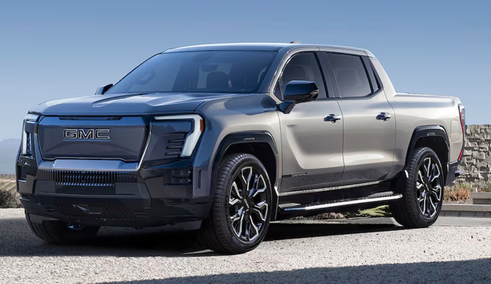 Sierra%20Denali%20EV.png