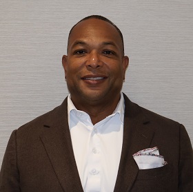 Staff member Darric from ID_eb7635cc826a
