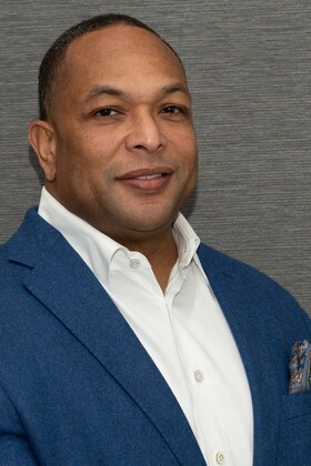Staff member Darric from ID_eb7635cc826a