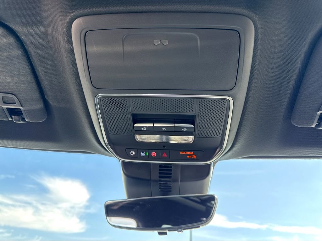 2026 GMC Acadia Denali - Photo 24