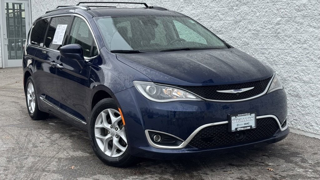 2019 Chrysler Pacifica Touring L Plus's photo