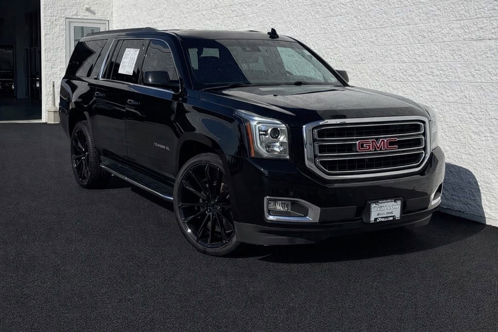 Used 2017 GMC Yukon XL SLT SUV