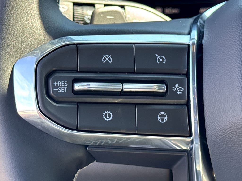 2026 GMC Acadia Denali - Photo 17