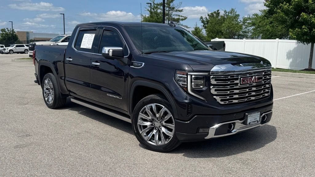2023 GMC Sierra 4WD Crew Cab Short Box Denali's photo