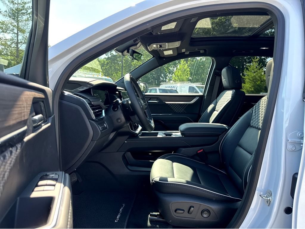 2026 GMC Acadia Denali - Photo 9
