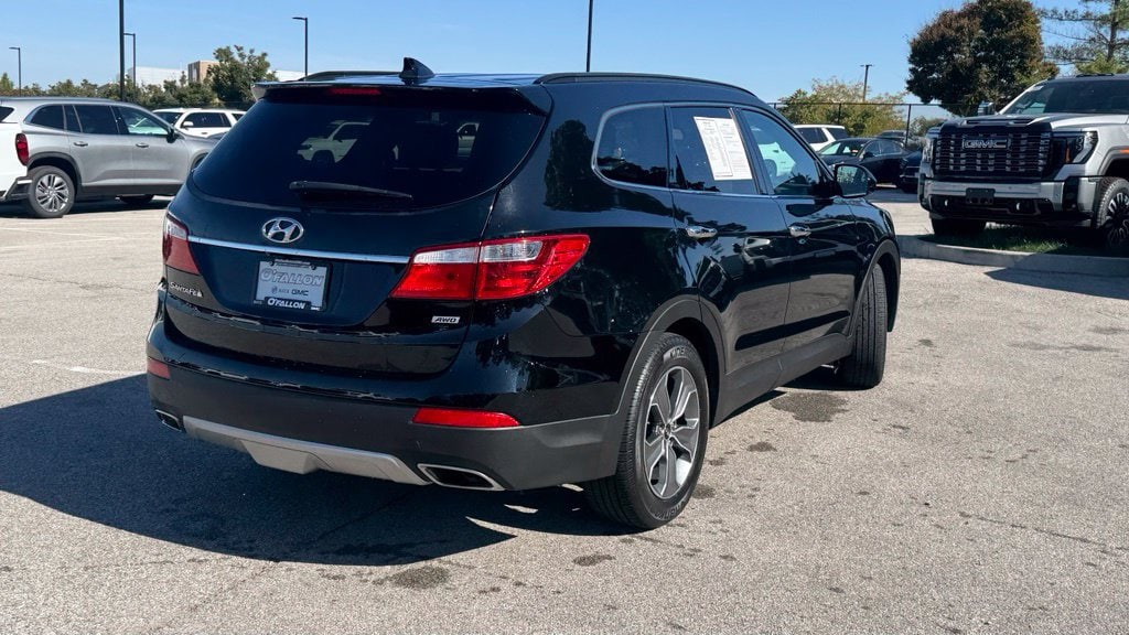Used 2016 Hyundai Santa Fe SE with VIN KM8SMDHF9GU151978 for sale in O'Fallon, MO