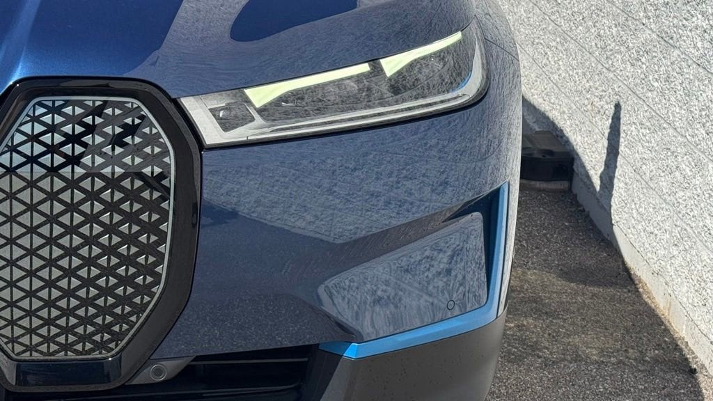 2023 BMW iX Base - Photo 11
