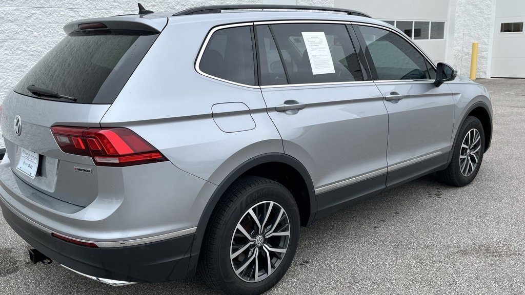 2020 Volkswagen Tiguan SE photo 3