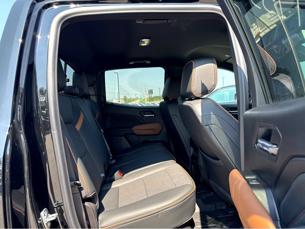 2026 GMC Canyon AT4 - Photo 6